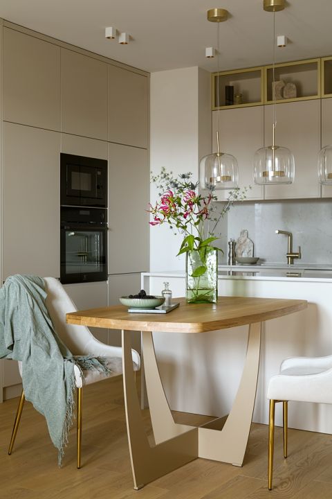 kuchnia kaszmirowa z drewnem