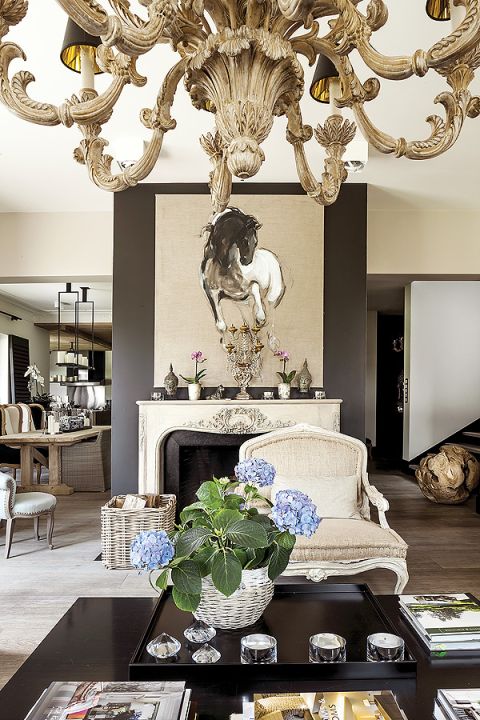 Konia rasy fryzjerskiej, ulubieńca Ol z pobliskiej stadniny, namalował Michał Zaborowski.