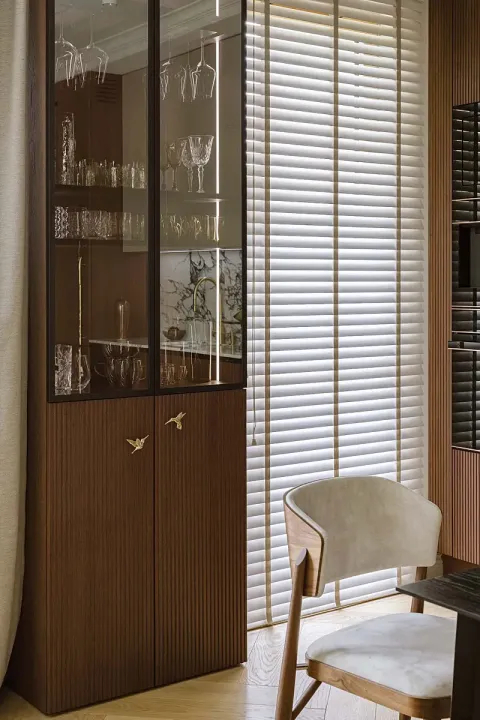 kuchnia ciemne drewno