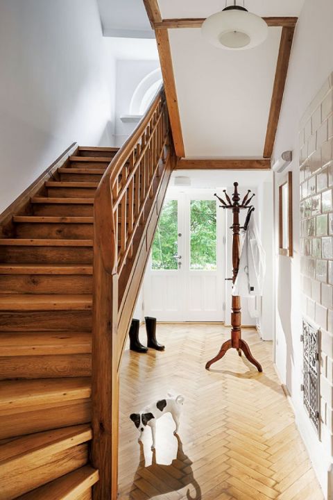 rustykalny hol przedpokój