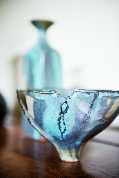 Stajnia może być przytulnym domem nie tylko dla koni. Projektant wnętrz z Londynu urządził się w swojej bardzo elegancko.