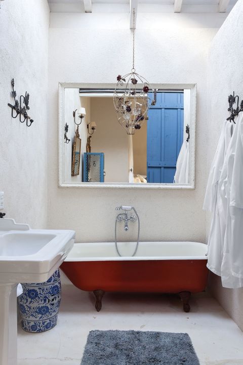 łazienka w domu pod miastem