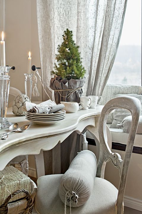 Tradycyjne święta w nietradycyjnych kolorach. Będzie Mikołaj, będą kolędy, ale zamiast zieleni i czerwieni –