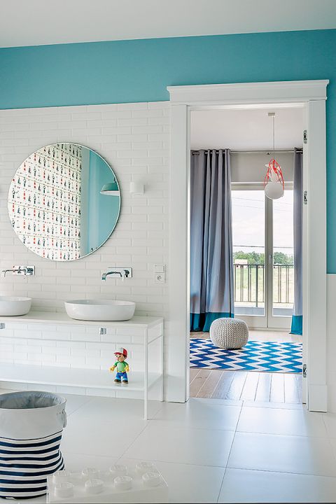 Umywalka stojącą w toalecie dla gości. Wymyślił ją Domenico de Palo. Ma doskonałą formę, jest