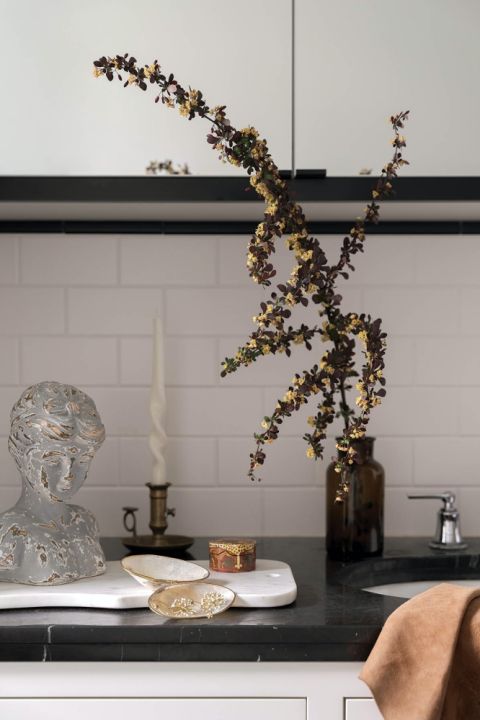 dodatki do biało-czarnej łazienki