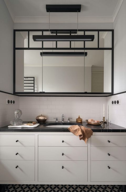 łazienka czarno-biała