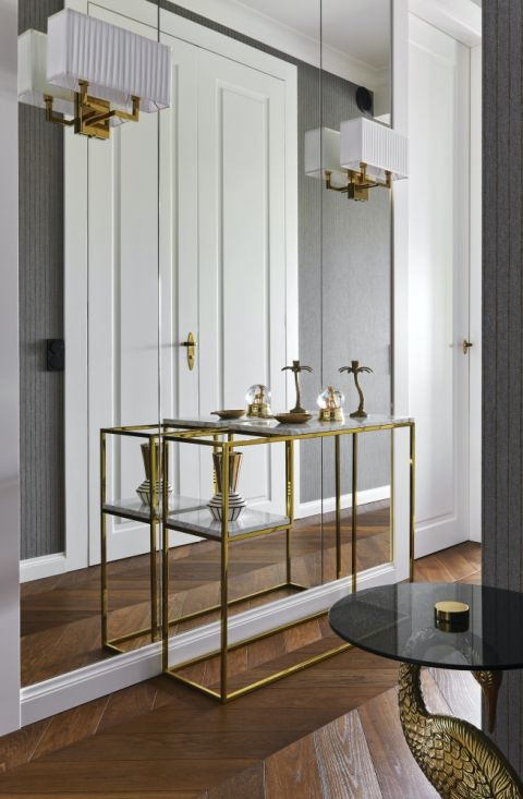 hol przedpokój w stylu amerykańskim