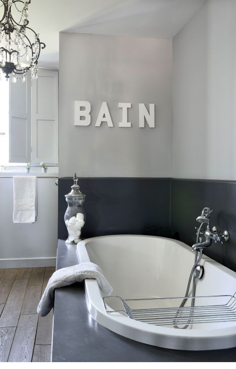 Nowoczesne wnętrza domu w starym szpitalu