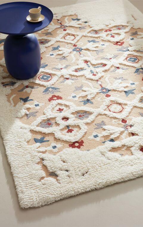 jak dobrać dywan do sofy i narożnika