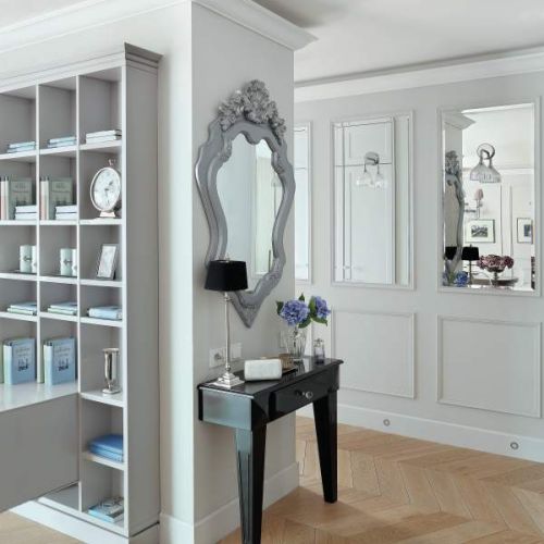 mały przedpokój w stylu glamour