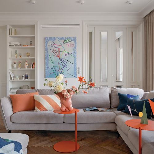 eleganckie mieszkanie w kamienicy z kolorowym dodatkami