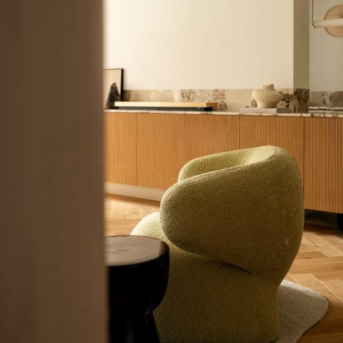 przedpokój i salon w stylu organic modern classic