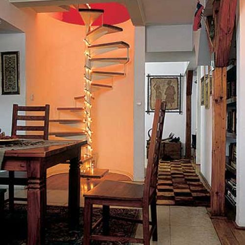 stylowe wnętrze poddasze jadalnia