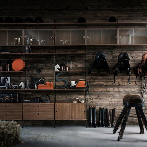 String - lekki pomysł na półkę