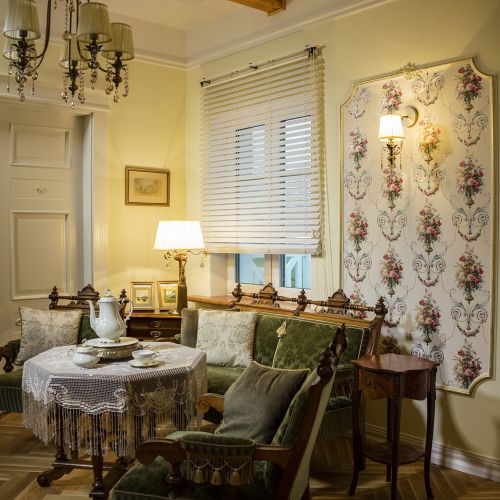 Żaluzje drewniane w stylu retro