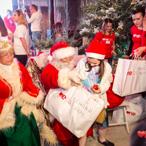 Fundacja OneDay wspiera Dzieci z Domów Dziecka i placówek Opiekuńczo-Wychowawczych oraz w trudnej sytuacji materialnej.