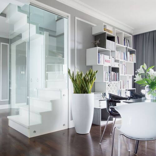 Asymetryczny regał-układankę na kolekcję albumów fotograficznych wymyśliła Dagmara.