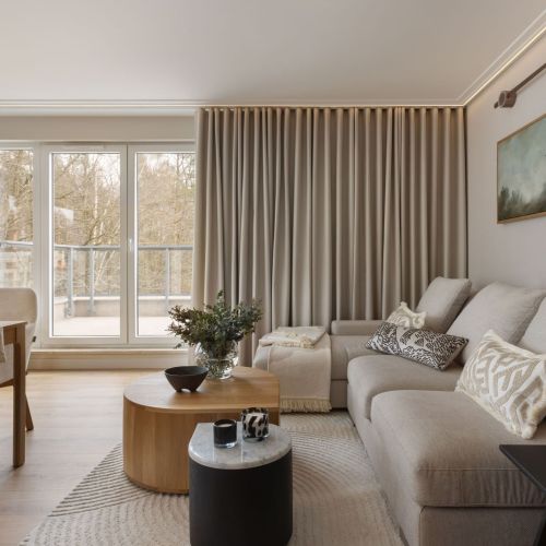 Duży kaszmirowy salon