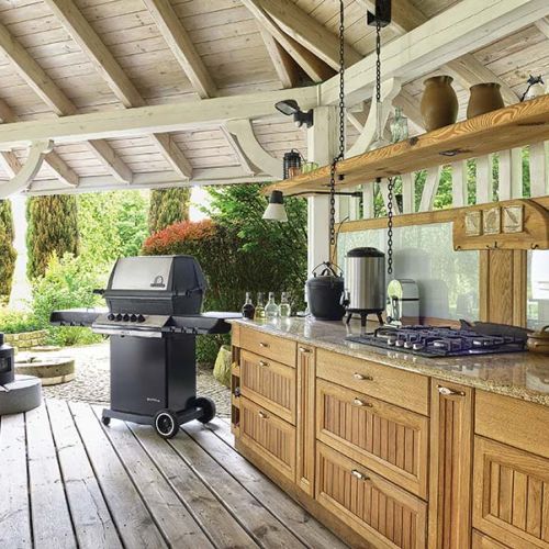 Altana jest w każdym ogrodzie, który projektują małgosia i Marek. Ta ma 60 metrów, kryty strzechą dach i prawdziwą