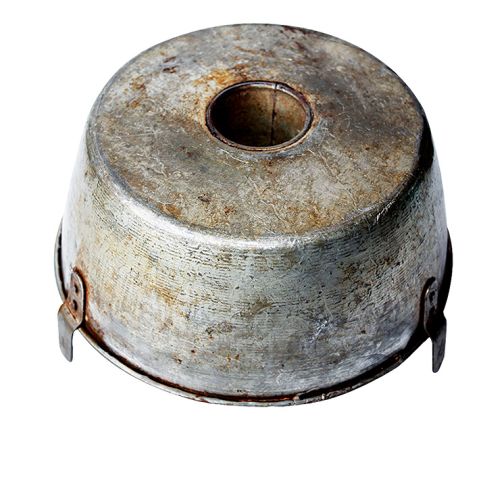 Aluminiowa, do ciasta. Historia foremek do ciast i na masło