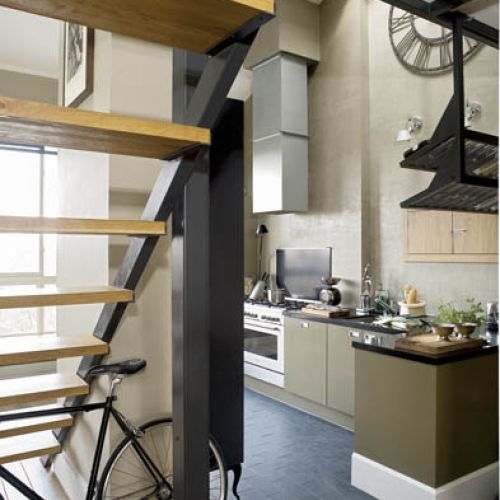 Apartament ze stalową antresolą