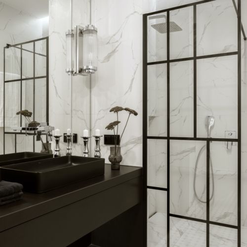 czarna umywalka w łazience