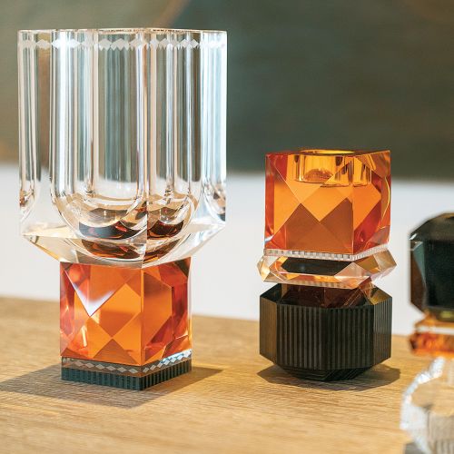 Praktycznie i przytulnie: podwarszawski dom w szarości, brązie i karmelu