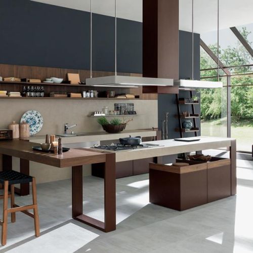 ARTS CRAFTS, kuchnia przypominająca stolarski warsztat, a jej części (skrzynie, szafy, półki) można dowolnie