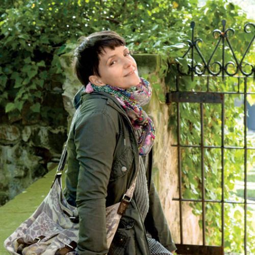 Barbara Kuciapska-Zając, malarka, graficzka, projektantka wnętrz i ogrodów.