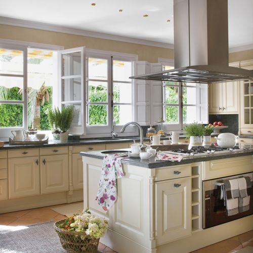 beżowe szafki w kuchni