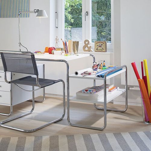 Biurko S 285 i krzesło S 33. Sekret dobrego krzesła według Thonet