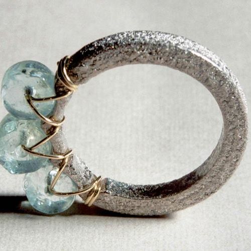 Biżuteria projektu Jarosława Westermarka.