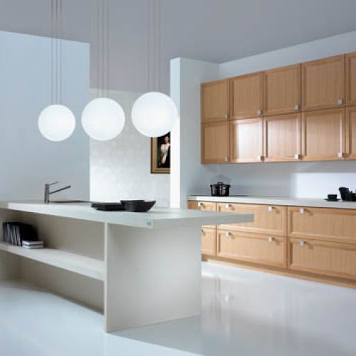 Bo porządek musi być - szafki w kuchni Villa zostały zrobione z litego dębu. SZYNAKA MEBLE