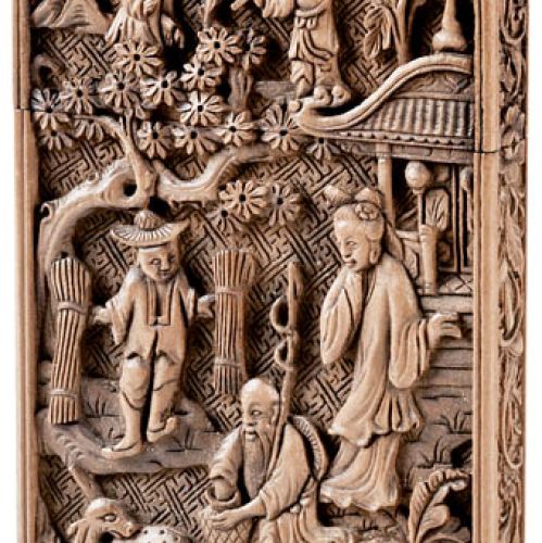 Bogato rzeźbiony drewniany wizytownik, Chiny, 1880-90 r., z kolekcji Włodzimierza Hermana, fot. G. Kołodziej i