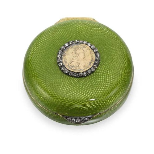 Bombonierka z zielonej emalii, proj.: Michel Perchin, dla Fabergé, ok. 1895 r.