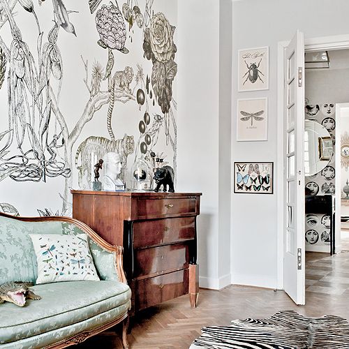 Botaniczną tapetę gospodyni znalazła w skandynawskiej gazecie.