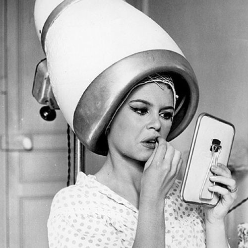 Brigitte Bardot, 1960 r. Historia suszarki
