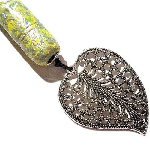 Ceramiczny, nieszkliwiony wisior, 39 zł. PAKAMERA