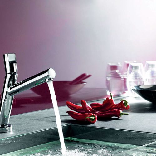 Chromowany mosiądz. Bateria New Waves kosztuje 1931,47 zł. KLUDI