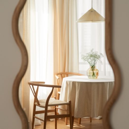 przytulne mieszkanie w odcieniach beżów