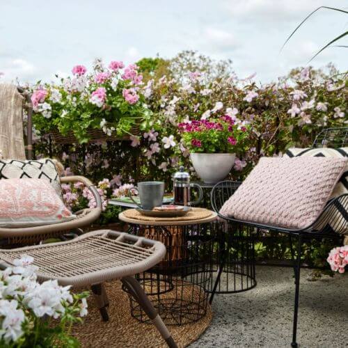 kamienny dywan na balkonie