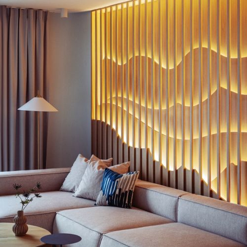 co na ścianę do salonu