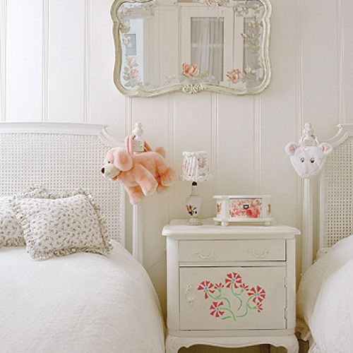 Coraz rzadziej widać je na polach wśród dojrzałych zbóż. Kiedyś razem z makami były częścią