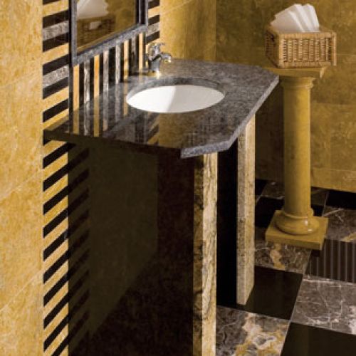 Czarne płytki Absolut Black (330 zł/m2) przypominają fakturą marmur