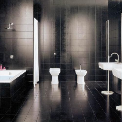 Czarne płytki sprawdzą się tylko w dużych łazienkach. ZUCHETTI