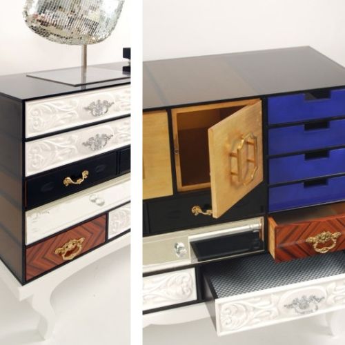 Czy komoda może mieć każdą szufladę inną, niedopasowane uchwyty i mimo to zachwycać swoim wyglądem?