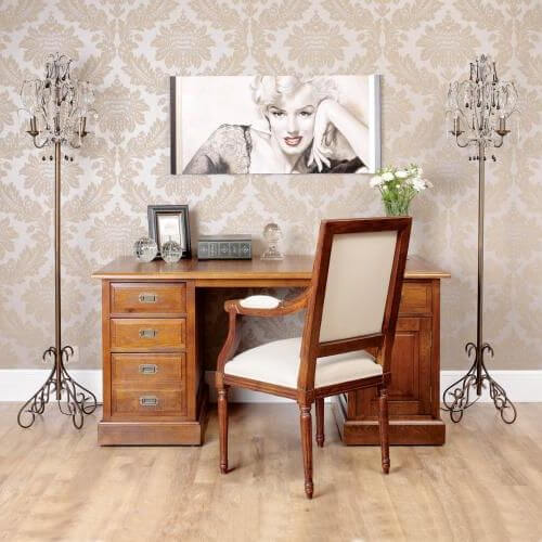 Dębowe biurko w aranżacji firmy FABRYKA WNĘTRZ