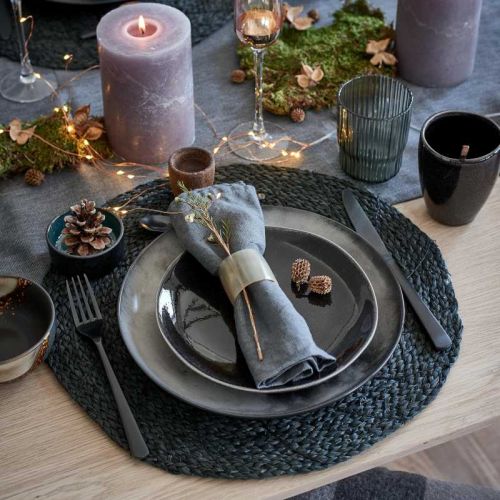 Dekoracja stołu na święta, aranżacja