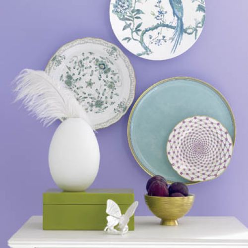 Dekoracja w wiosennych kolorach. Talerze do dekoracji