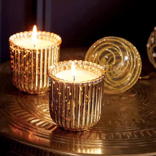 złote świecie na stół